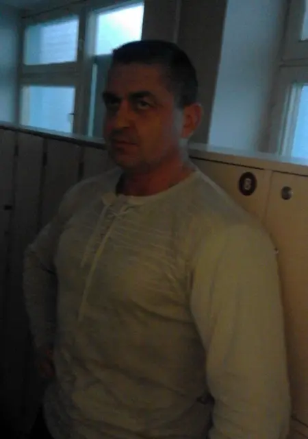 Я Владимир, 49, знакомлюсь для постоянных отношений в Херсоне