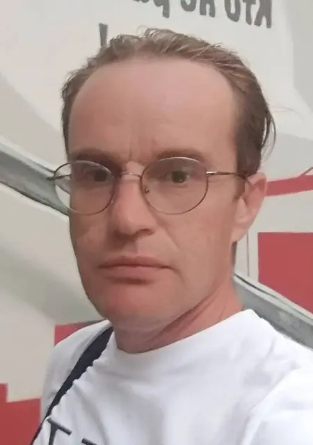 Я Влад, 51, знакомлюсь для постоянных отношений в Амстердаме