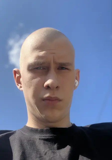 Я Михаил, 18, знакомлюсь для вирта в Амстердаме