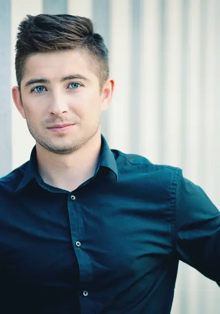 Я Tomek, 32, знакомлюсь для постоянных отношений в Люблине