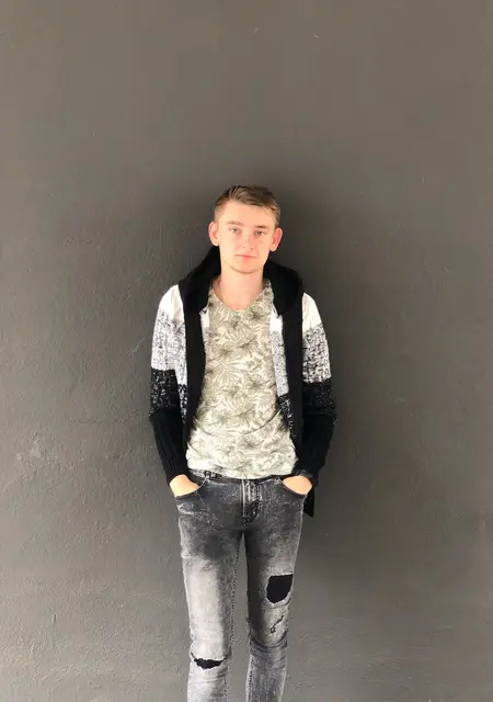 Dima из Городка, ищу на сайте знакомства на одну ночь