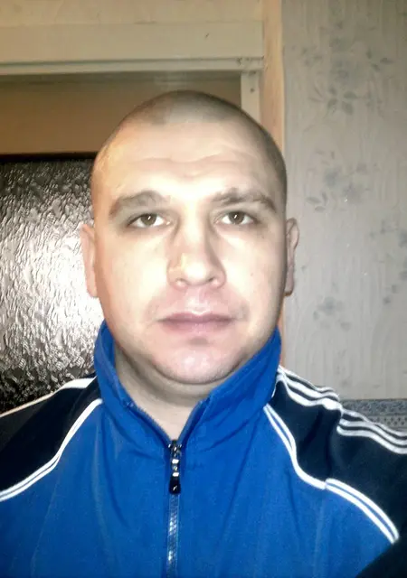 Я Славик, 46, из Гродно, ищу знакомство для постоянных отношений