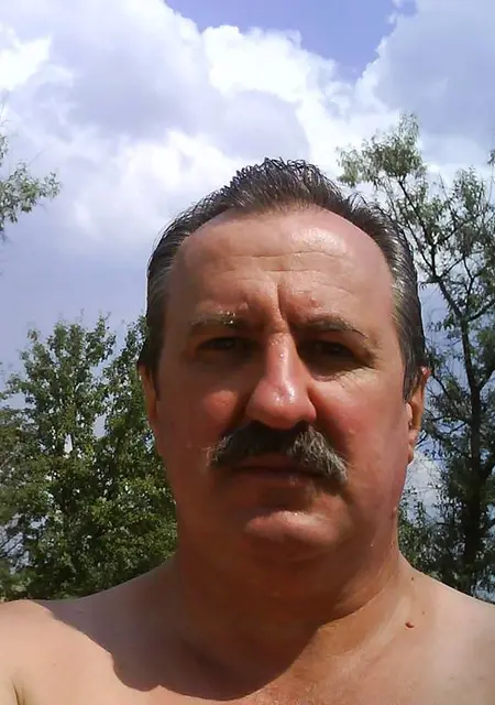 Валерий из Киева, мне 64, познакомлюсь для вирта