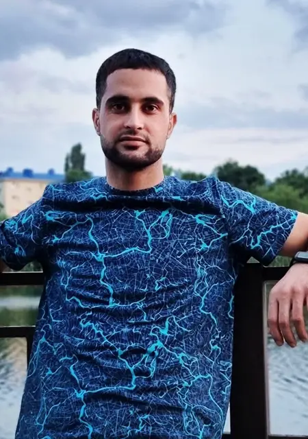 Я Ахмад, 25, из Минска, ищу знакомство для вирта