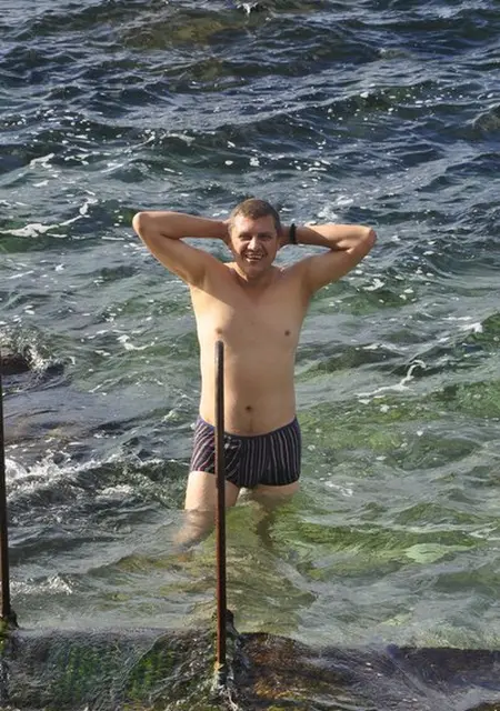 Leon из Луганска, ищу на сайте знакомства без обязательств