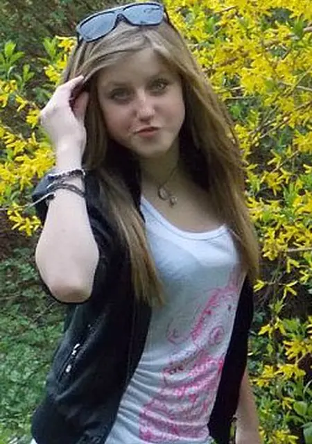 Катя из Трускавца, мне 28, познакомлюсь для общения