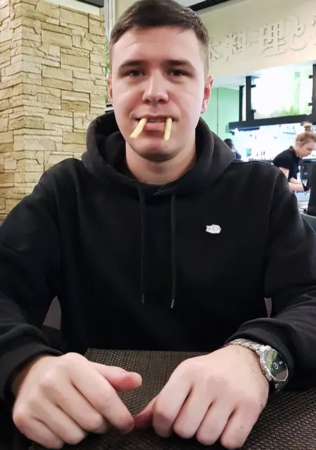 Harry из Регенсбурга, мне 32, познакомлюсь для приятного времяпровождения