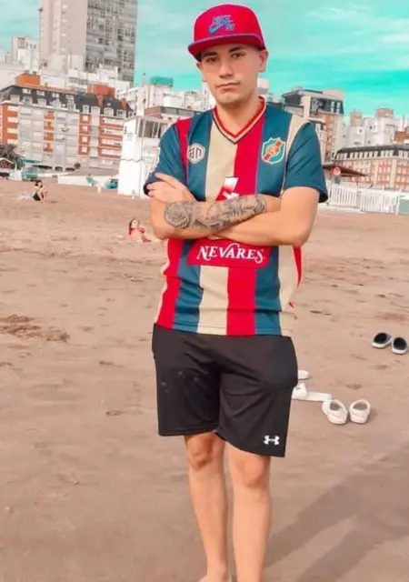 Lucas из Буэнос-айреса, мне 23, познакомлюсь без обязательств