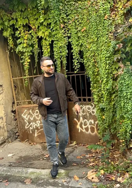 Я Виталий, 30, из Клайтеро, ищу знакомства без обязательств