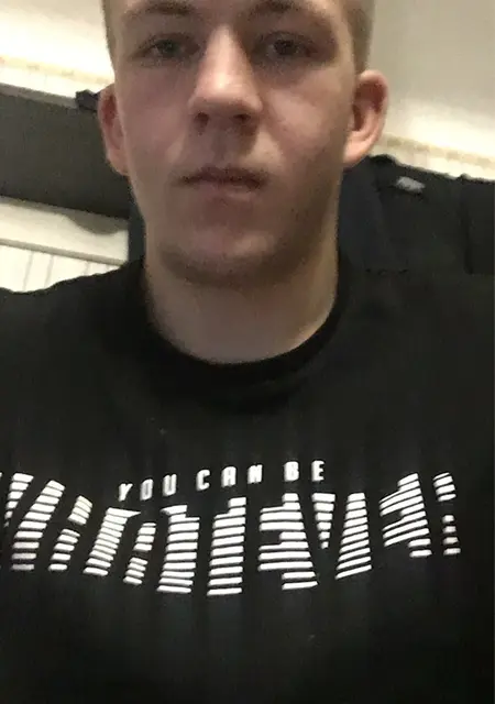 Я Роман, 21, знакомлюсь для вирта в Киеве