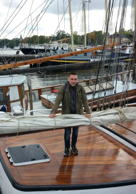 Андрій з Сарни, шукаю на сайті знайомства без зобов'язань