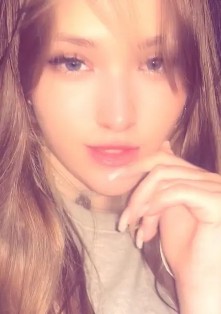 Я Мария, 19, из Киева, ищу знакомство для дружбы