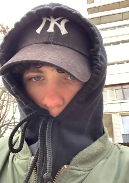 Nikita из Житомира, мне 21, познакомлюсь на одну ночь