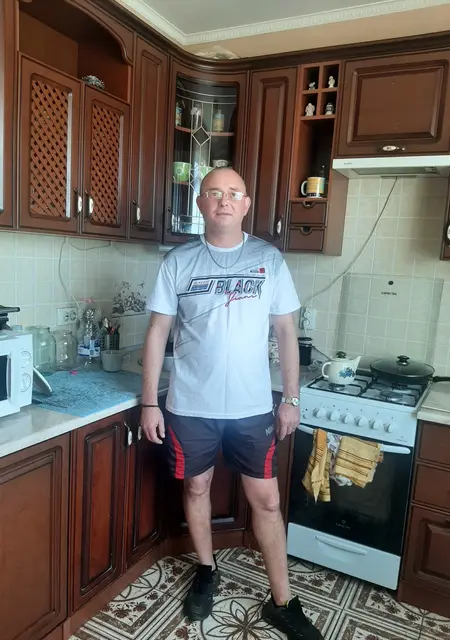 Я Ваня, 42 років з Івано-Франківська, шукаю знайомства без зобов'язань