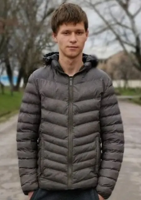 Я Артм, 27, знакомлюсь на одну ночь в Мелитополе