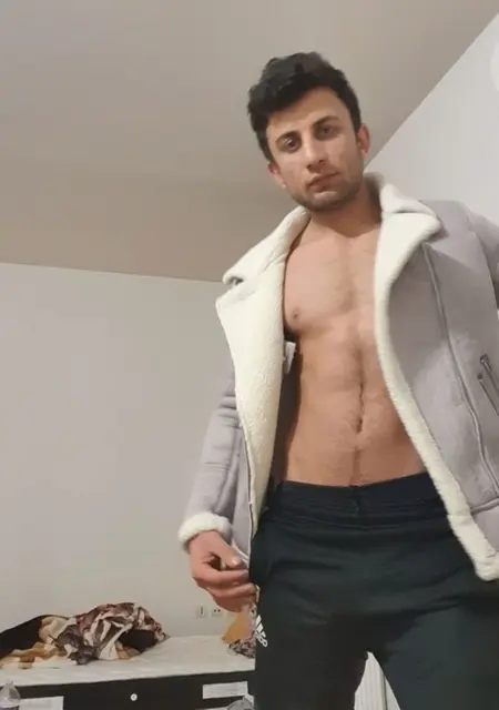 Я Hashmat, 25, из Парижа, ищу знакомство