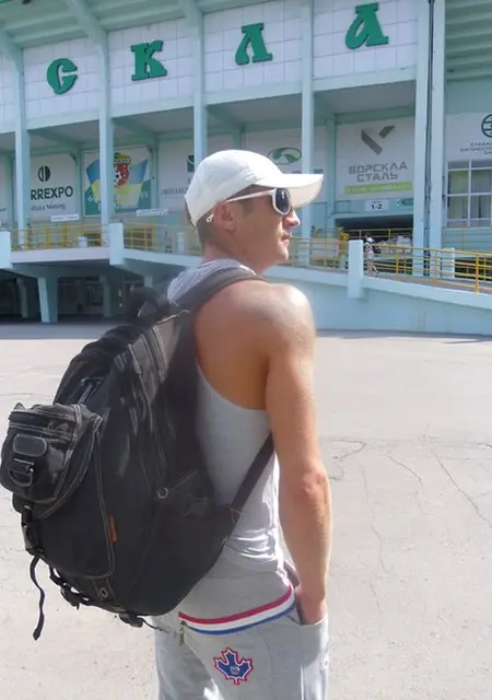 Роман Юля из Житомира, мне 40, познакомлюсь без обязательств