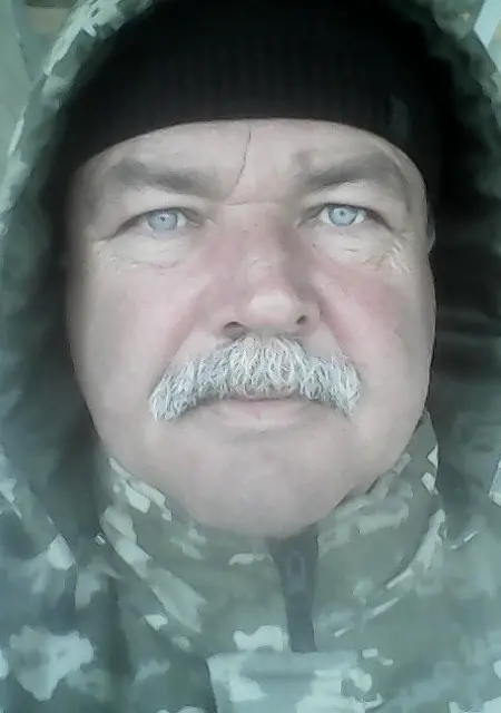 Я Сергей, 59, из Харькова, ищу знакомство для дружбы