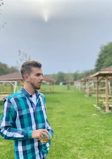 Айдин из Харькова, ищу на сайте дружбу