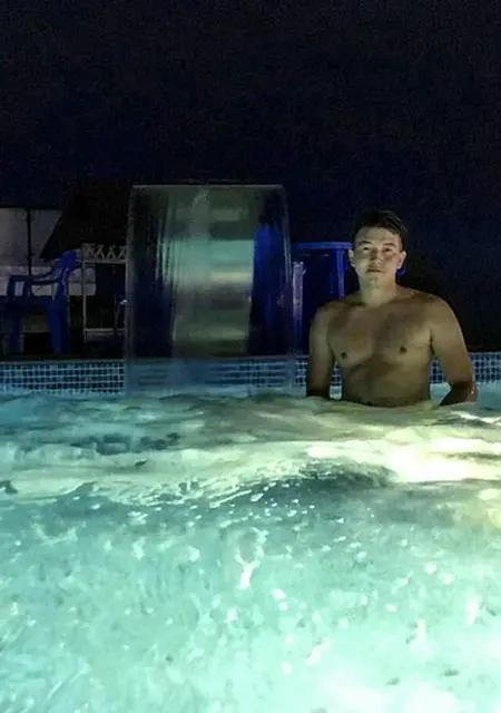 Бат из Алматы, мне 31, познакомлюсь на одну ночь