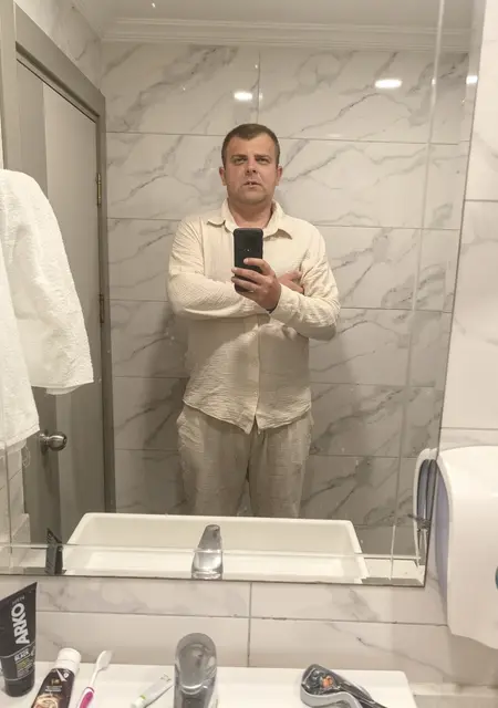 Сергей из Анталии, ищу на сайте знакомства на одну ночь