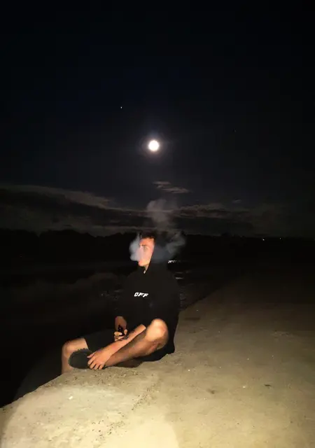 Владислав из Витебска, мне 21, познакомлюсь для общения