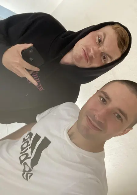 Я Alexander, 26, из Золочева, ищу знакомства на одну ночь