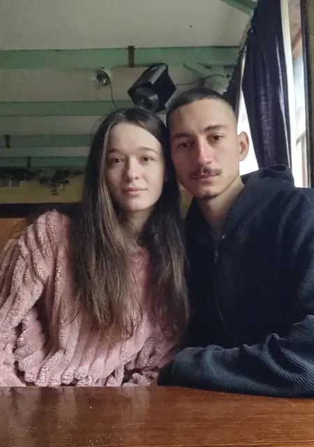 Эш И Эми из Киева, мне 25, познакомлюсь на одну ночь