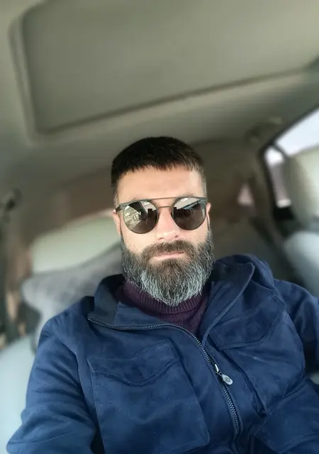 Денис из Луганска, мне 39, познакомлюсь для приятного времяпровождения