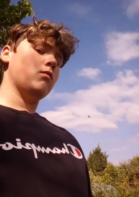 Brandon from Cardiff, 20 years old, ready to meet for no strings attached