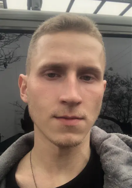 Егор из Бердянска, ищу на сайте приятное времяпровождение