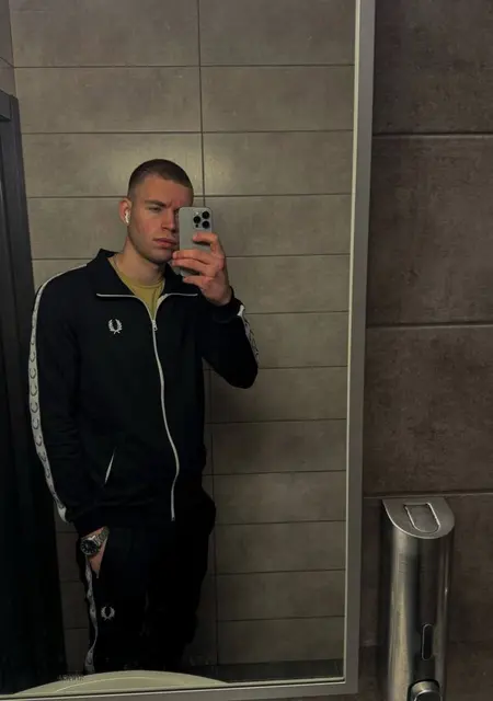 Oleksandr из Днепра, ищу на сайте знакомства на одну ночь