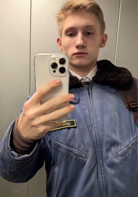 Я Aleksandr, 18, знакомлюсь для постоянных отношений в Брюсселе