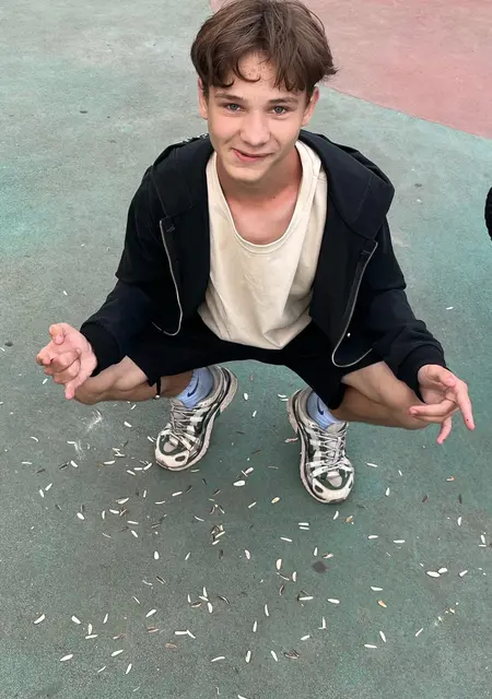 Я Августин, 19, знакомлюсь без обязательств в Лондоне