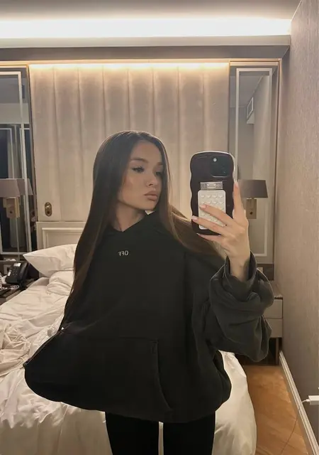Мария из Киева, ищу на сайте открытые отношения