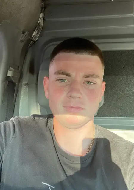 Назар из Ровно, мне 21, познакомлюсь для вирта