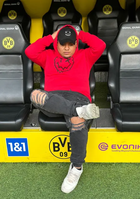 Alexxx из Барселоны, мне 26, познакомлюсь для открытые отношения