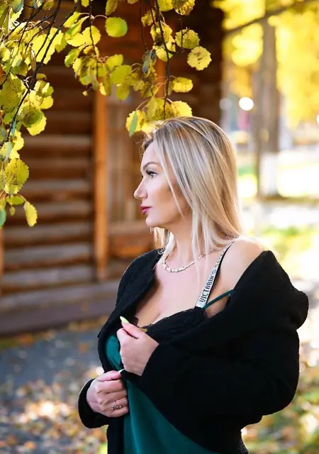 Елена из Бирмингема, ищу на сайте открытые отношения