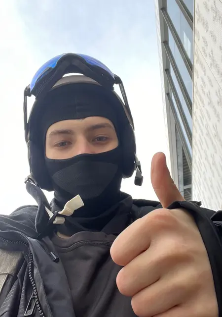 Я Aleksandr, 21, из Праги, ищу знакомства на одну ночь