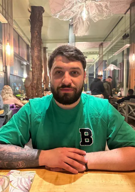 Я Владислав, 31, знакомлюсь без обязательств в Виннице