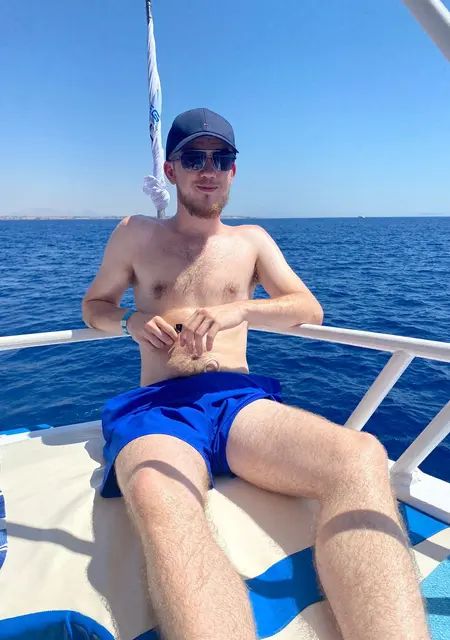 Ellis из Нанитон, ищу на сайте знакомства без обязательств