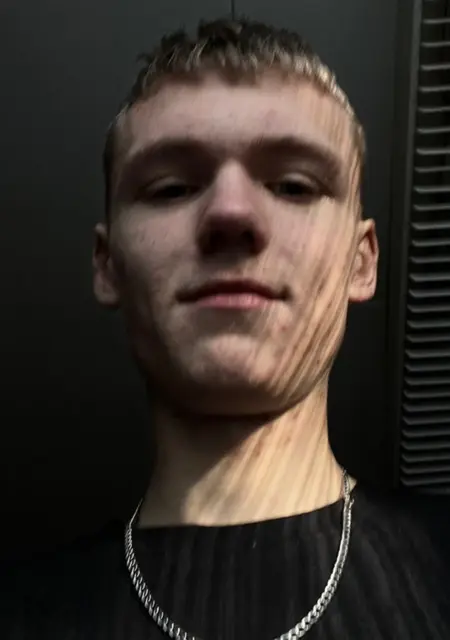 Даня из Берлина, ищу на сайте знакомства на одну ночь