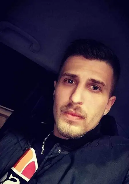 Ioannis из Нюрнберга, мне 33, познакомлюсь на одну ночь