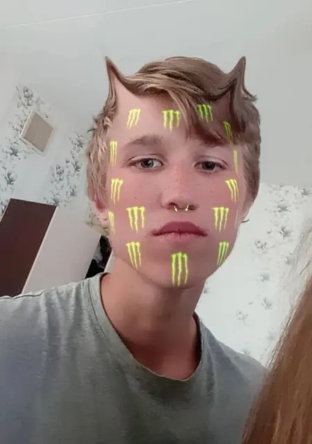 Я Павел, 19, из Барановичей, ищу знакомство для открытые отношения