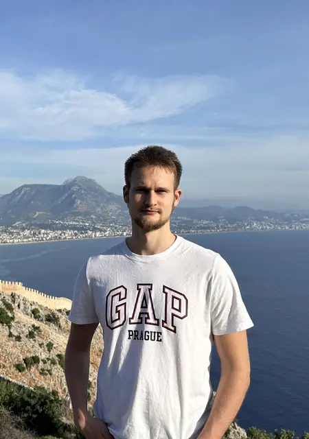 Я Дима, 21, знакомлюсь на одну ночь в Софии