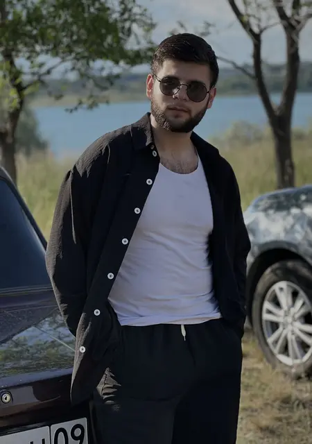 Я Алимурад, 19, знакомлюсь на одну ночь в Караганде