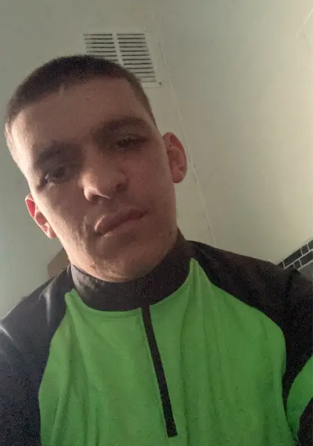 Я Damo, 26, из Лидса, ищу знакомства без обязательств