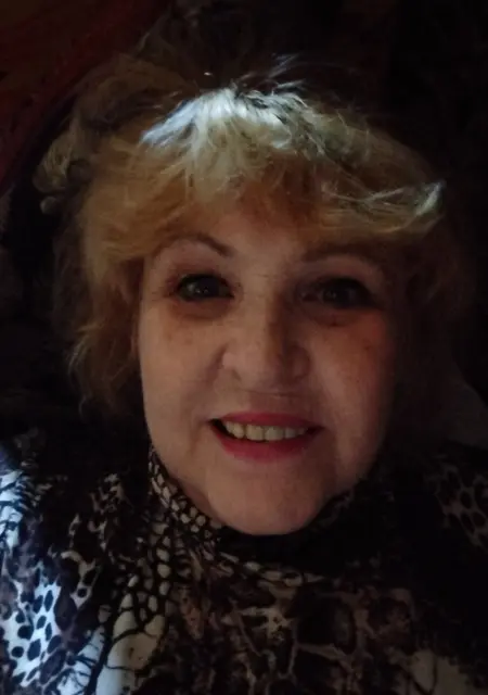 Лариса из Донецка, мне 60, познакомлюсь для постоянных отношений