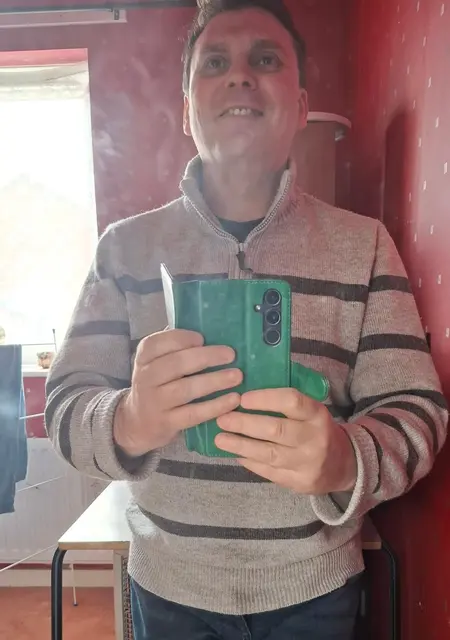 Neil из Эксетер, ищу на сайте знакомства без обязательств