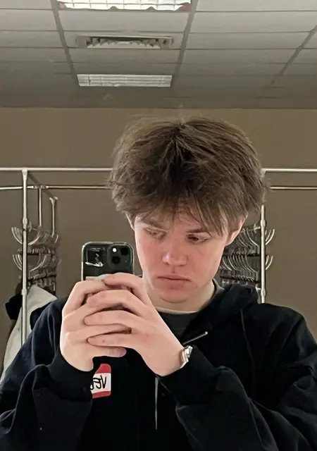 Я Константин, 19, знакомлюсь без обязательств в Париже